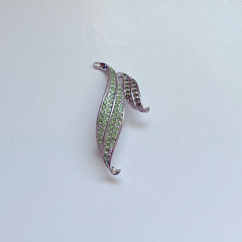 Vintage Peridot and Silver Pin